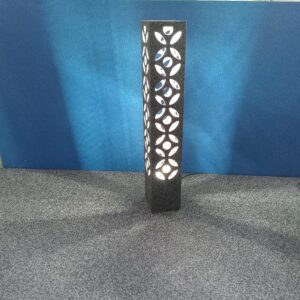 Lámpara alta con diseño